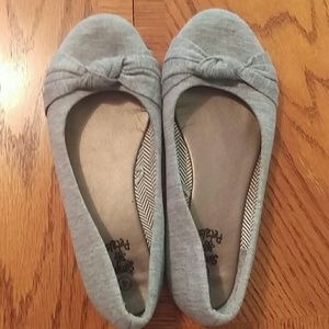 Simply pedals cloth grey flats size 4